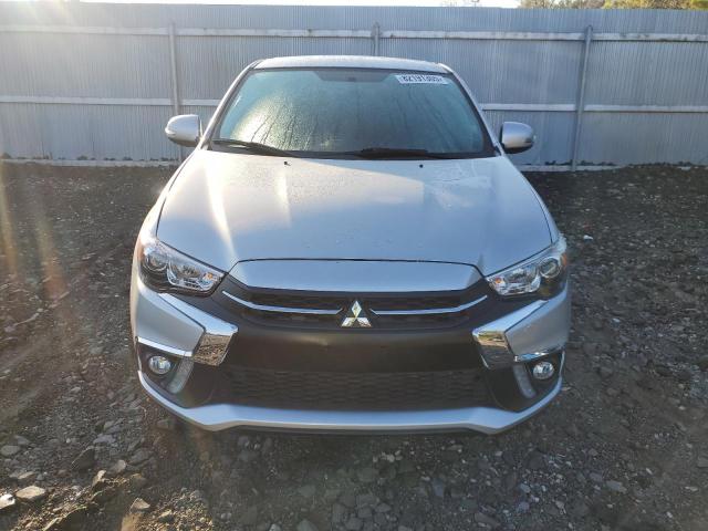 JA4AR3AW3JZ019048 - 2018 MITSUBISHI OUTLANDER ES 银色 照片 5