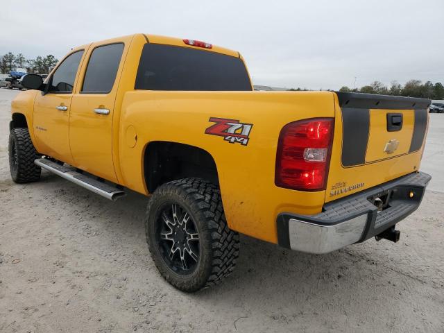 1GCPKSE72CF187902 - 2012 CHEVROLET SILVERADO K1500 LT YELLOW photo 2