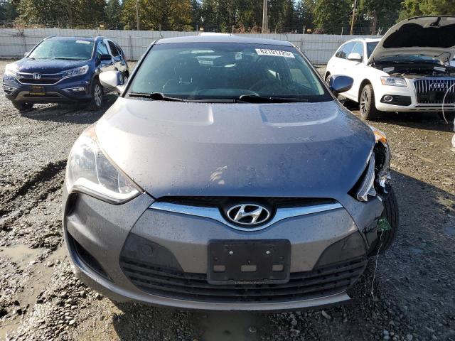 KMHTC6AD2GU265798 - 2016 HYUNDAI VELOSTER GRAY photo 5