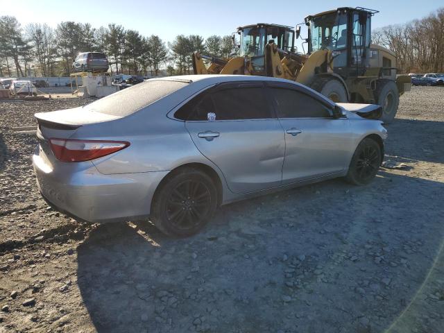 4T1BF1FK2GU228246 - 2016 TOYOTA CAMRY LE SILVER photo 3