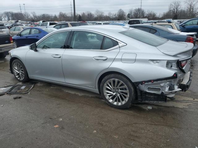 58AB21B17KU001080 - 2019 LEXUS ES 300H SILVER photo 2