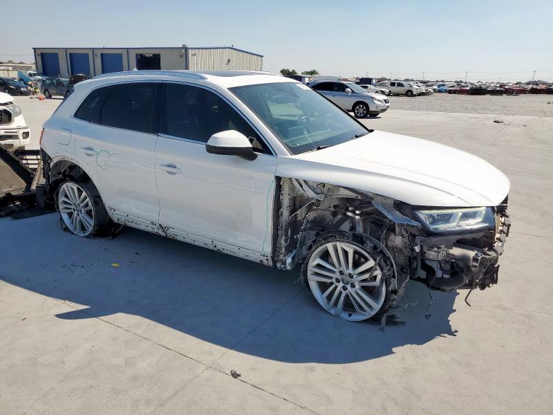 WA1CNAFY9K2113108 - 2019 AUDI Q5 PRESTIGE Weiß Foto 4