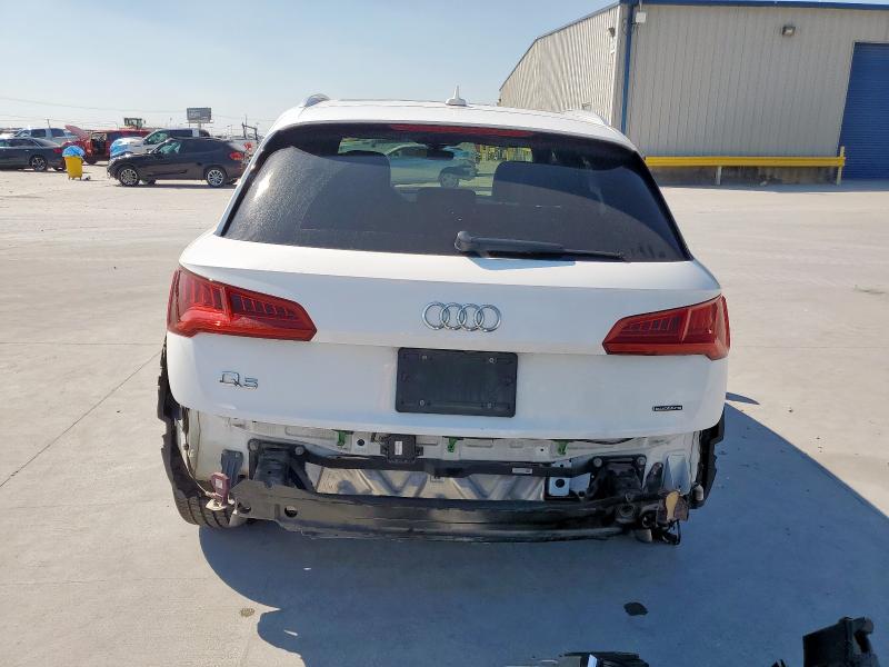 WA1CNAFY9K2113108 - 2019 AUDI Q5 PRESTIGE Weiß Foto 6