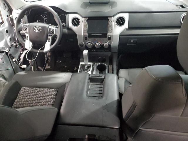 5TFUY5F13MX995376 - 2021 TOYOTA TUNDRA DOUBLE CAB SR/SR5 WHITE photo 8