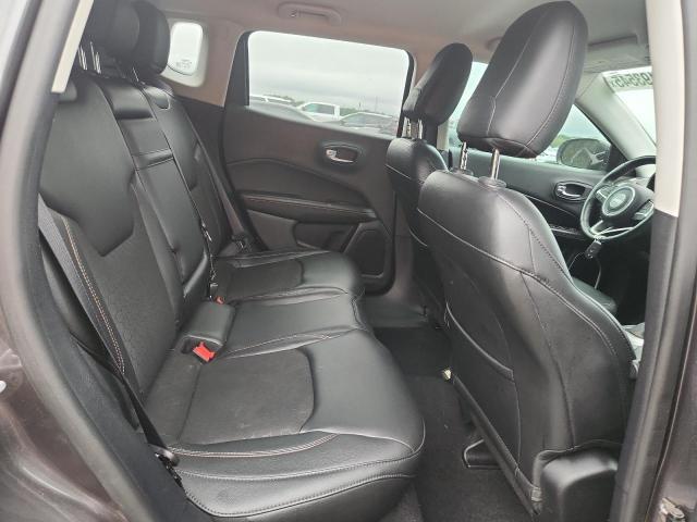 3C4NJCBBXJT248294 - 2018 JEEP COMPASS LATITUDE 灰色 照片 11