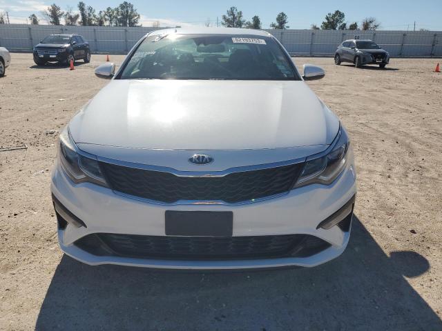 5XXGT4L37KG328164 - 2019 KIA OPTIMA LX WHITE photo 5