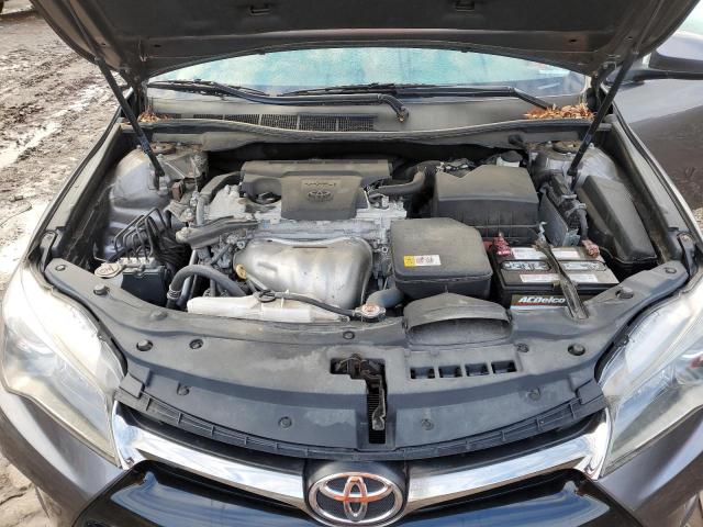 4T1BF1FK6HU622611 - 2017 TOYOTA CAMRY LE GRAY photo 11