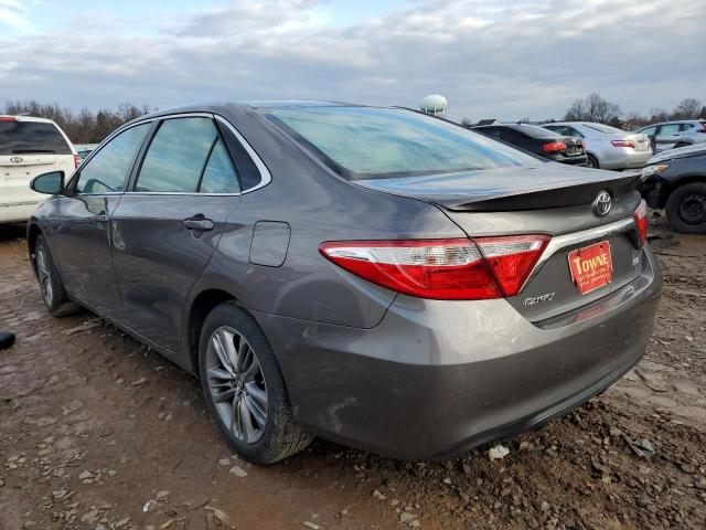 4T1BF1FK6HU622611 - 2017 TOYOTA CAMRY LE GRAY photo 2