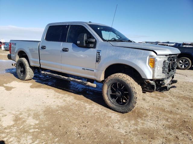 1FT7W2BT9HED94001 - 2017 FORD F250 SUPER DUTY SILVER photo 4