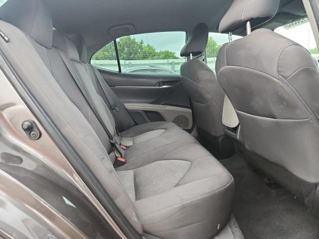 4T1C11AKXPU140300 - 2023 TOYOTA CAMRY LE GRAY photo 10