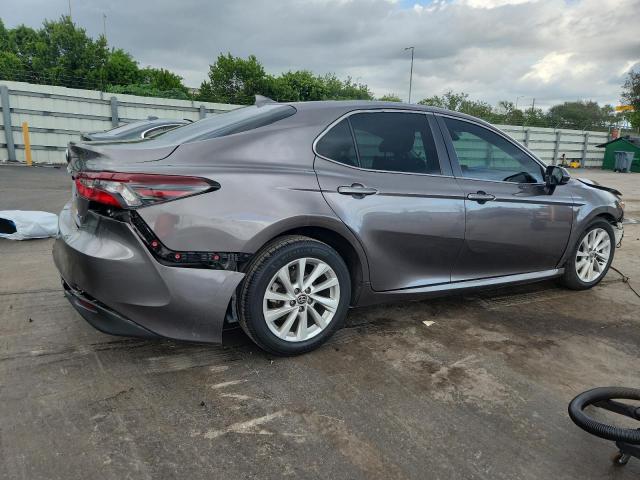 4T1C11AKXPU140300 - 2023 TOYOTA CAMRY LE GRAY photo 3