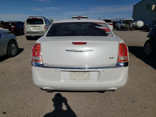 2C3CCAAG4EH376469 - 2014 CHRYSLER 300 WHITE photo 6