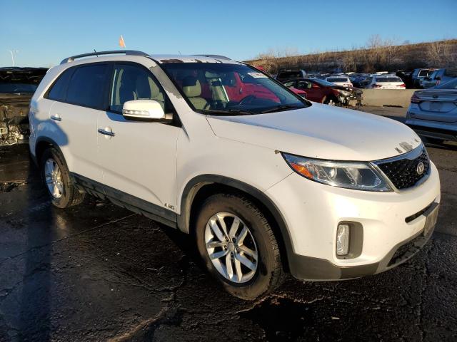 5XYKTDA69EG470653 - 2014 KIA SORENTO LX WHITE photo 4