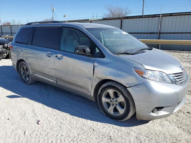 5TDKK3DC0GS716509 - 2016 TOYOTA SIENNA LE SILVER photo 4