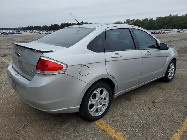 1FAHP36N49W141981 - 2009 FORD FOCUS SES SILVER photo 3