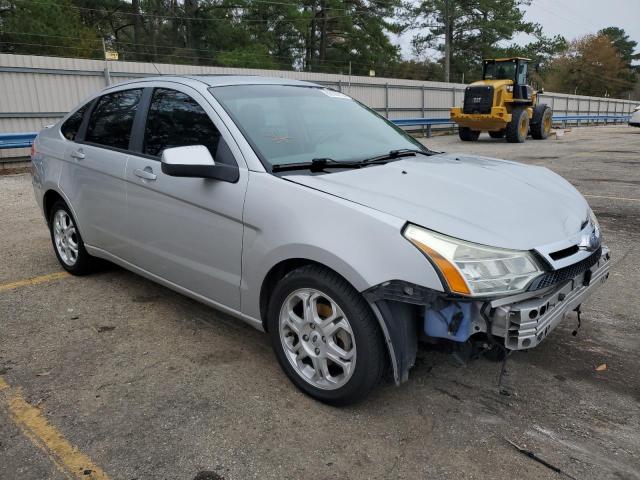 1FAHP36N49W141981 - 2009 FORD FOCUS SES SILVER photo 4