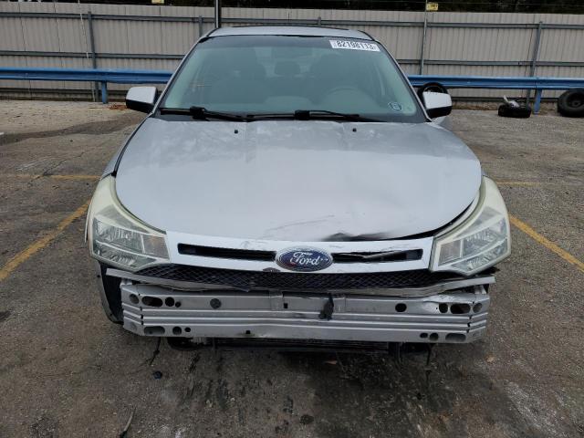 1FAHP36N49W141981 - 2009 FORD FOCUS SES SILVER photo 5