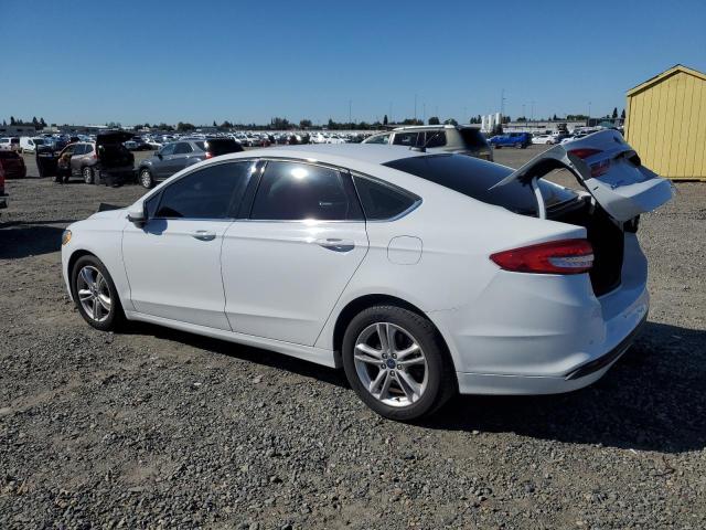3FA6P0H73JR270497 - 2018 FORD FUSION SE WHITE photo 2