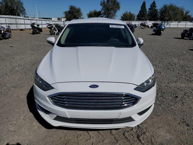 3FA6P0H73JR270497 - 2018 FORD FUSION SE WHITE photo 5