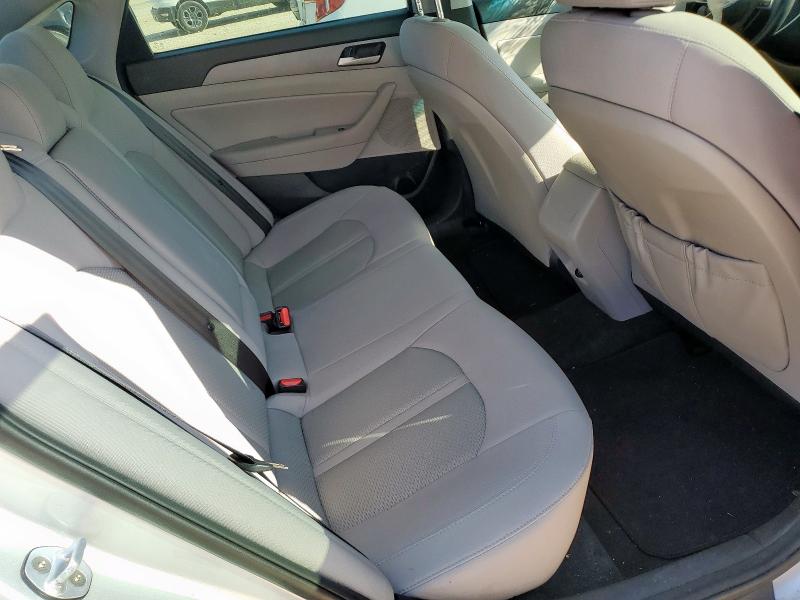 5NPE34AF6JH654352 - 2018 HYUNDAI SONATA SPORT Сріблястий фото 10