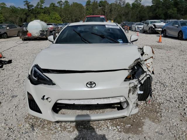 JF1ZNAA10F9712458 - 2015 TOYOTA SCION FR-S WHITE photo 5