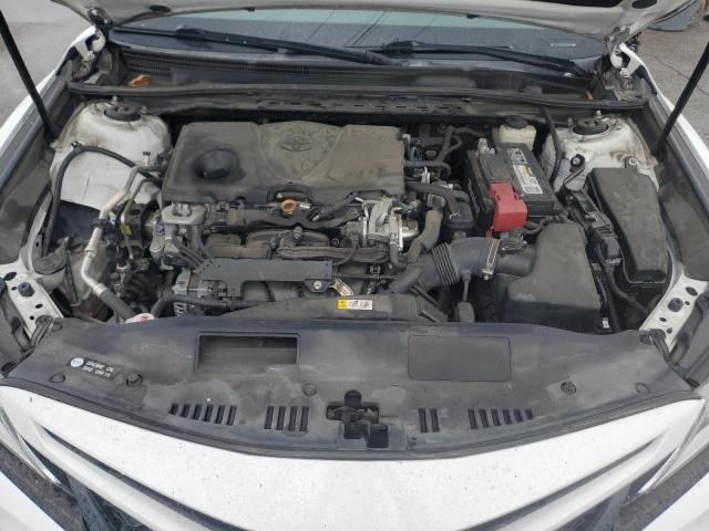 4T1B11HK3JU554947 - 2018 TOYOTA CAMRY L WHITE photo 11