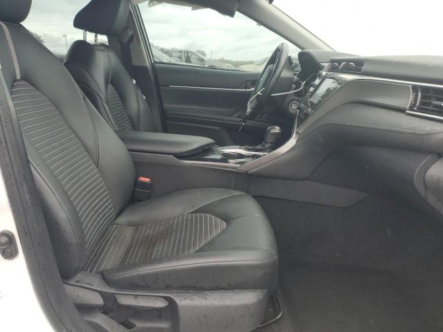 4T1B11HK3JU554947 - 2018 TOYOTA CAMRY L WHITE photo 7