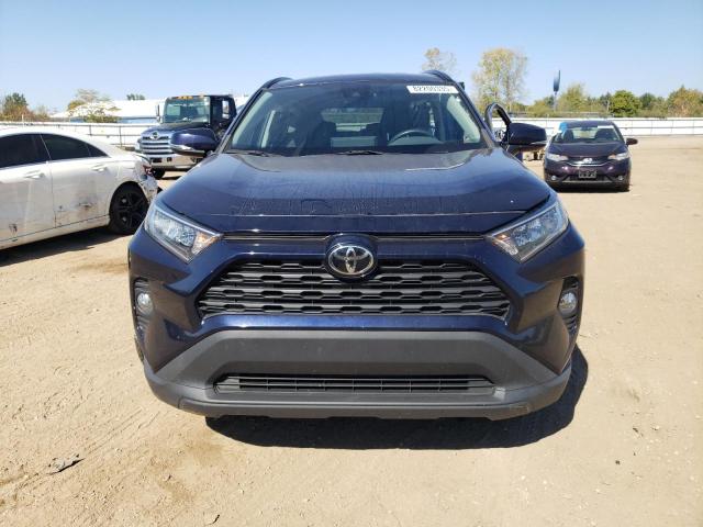 2T3P1RFV4MW218169 - 2021 TOYOTA RAV4 XLE ლურჯი ფოტო 5