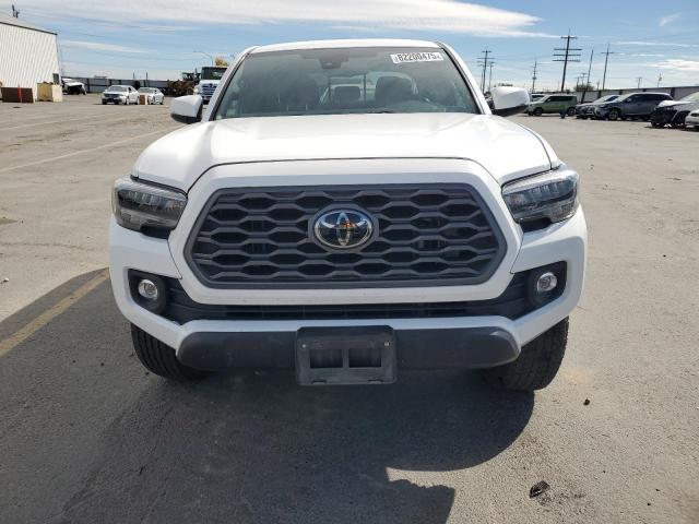 3TMDZ5BN2PM158909 - 2023 TOYOTA TACOMA DOUBLE CAB WHITE photo 5