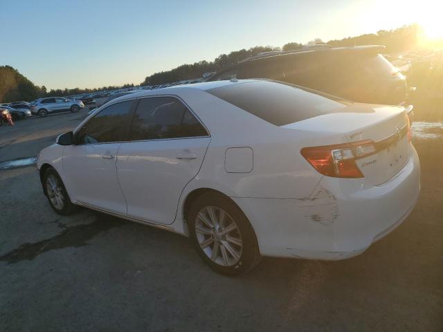 4T4BF1FK0DR303835 - 2013 TOYOTA CAMRY L WHITE photo 2