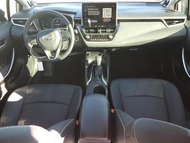 JTDBCMFE7SJ047629 - 2025 TOYOTA COROLLA LE 银色 照片 8