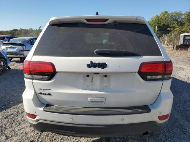 1C4RJFAG7JC466219 - 2018 JEEP GRAND CHER LAREDO أبيض صورة 6