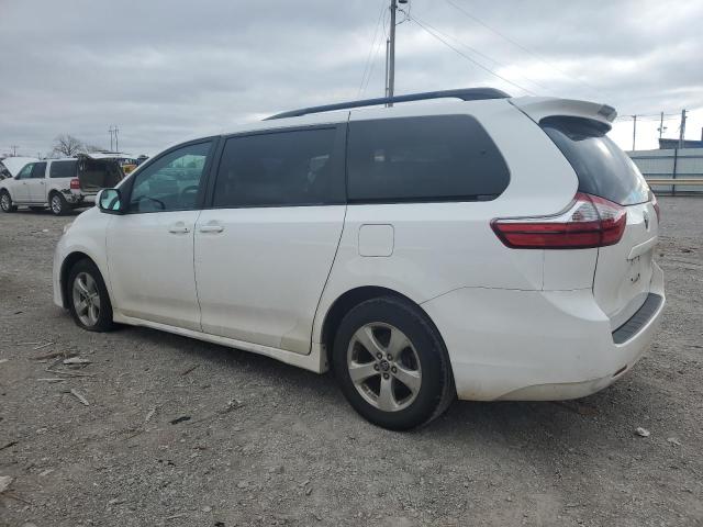 5TDKZ3DC2JS911434 - 2018 TOYOTA SIENNA LE WHITE photo 2