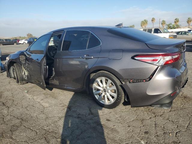 4T1L11AK9LU946929 - 2020 TOYOTA CAMRY LE CHARCOAL photo 2