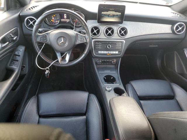 WDDSJ4EB6KN705372 - 2019 MERCEDES-BENZ CLA 250 Noir photo 8