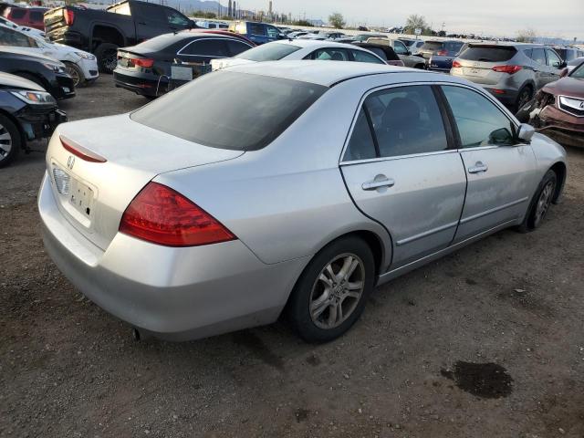 1HGCM56726A062796 - 2006 HONDA ACCORD EX SILVER photo 3