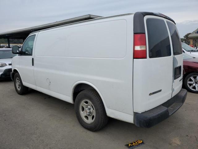 1GCFG15X331102571 - 2003 CHEVROLET EXPRESS G1 WHITE photo 2