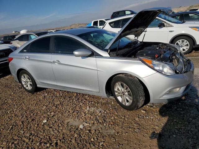 5NPEB4AC1DH795293 - 2013 HYUNDAI SONATA GLS SILVER photo 4