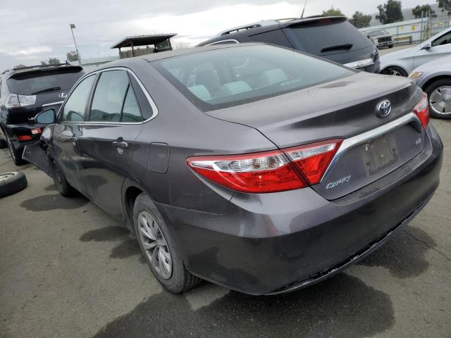 4T4BF1FK7FR498626 - 2015 TOYOTA CAMRY LE GRAY photo 2