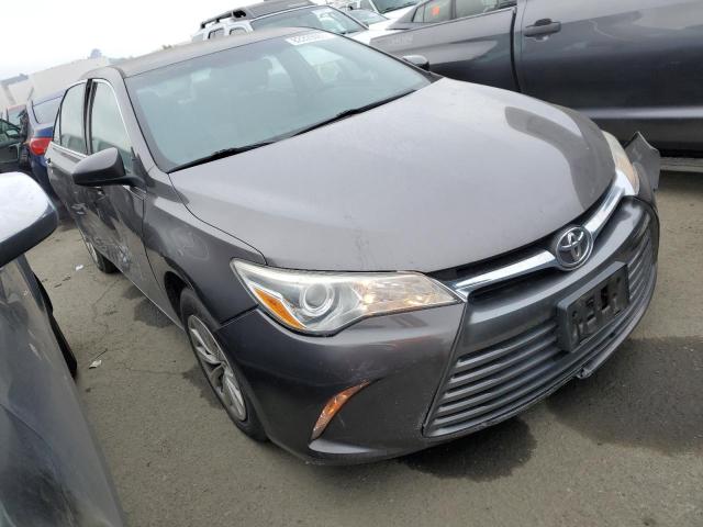 4T4BF1FK7FR498626 - 2015 TOYOTA CAMRY LE GRAY photo 4