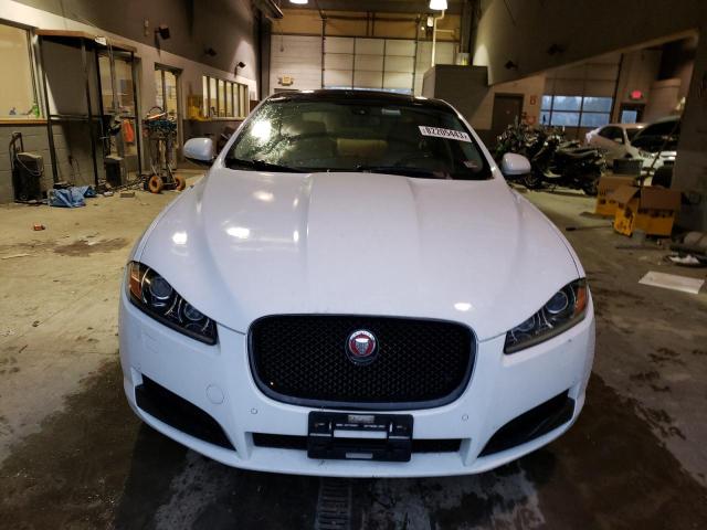 SAJWA0FS1FPU57871 - 2015 JAGUAR XF 2.0T PREMIUM WHITE photo 5