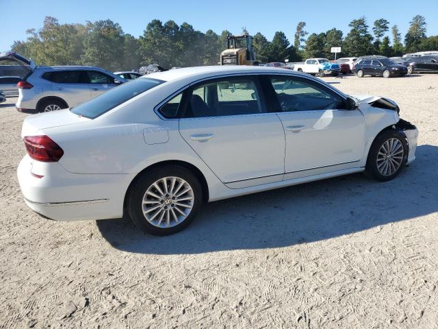 1VWBT7A30HC045190 - 2017 VOLKSWAGEN PASSAT SE 白色 照片 3