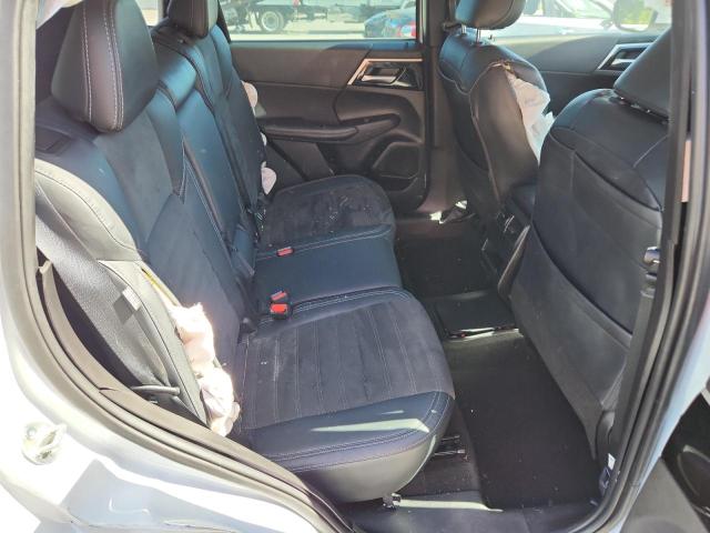 JA4T5UA92PZ040017 - 2023 MITSUBISHI OUTLANDER SE WHITE photo 10