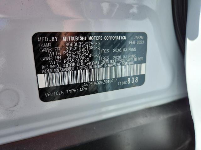 JA4T5UA92PZ040017 - 2023 MITSUBISHI OUTLANDER SE WHITE photo 12