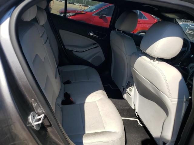 WDCTG4EB3JJ439712 - 2018 MERCEDES-BENZ GLA 250 GRAY photo 10