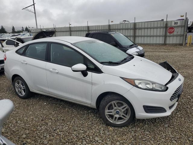3FADP4BJ0KM113432 - 2019 FORD FIESTA SE თეთრი ფოტო 4