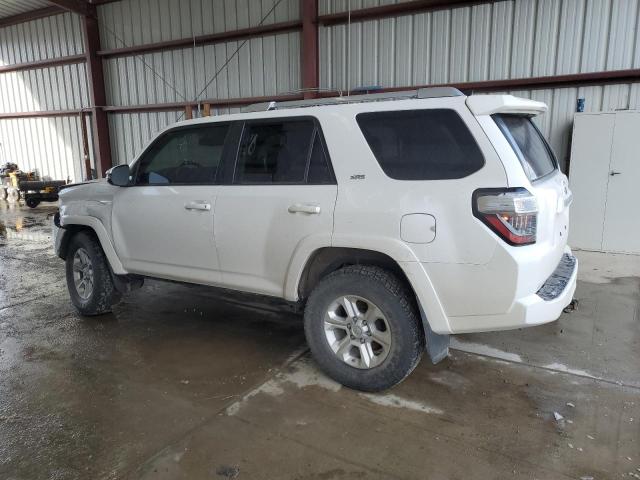 JTEBU5JR7F5232898 - 2015 TOYOTA 4RUNNER SR5 WHITE photo 2