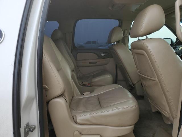 1GNUCKE01AR247321 - 2010 CHEVROLET SUBURBAN C1500 LTZ BEIGE photo 11