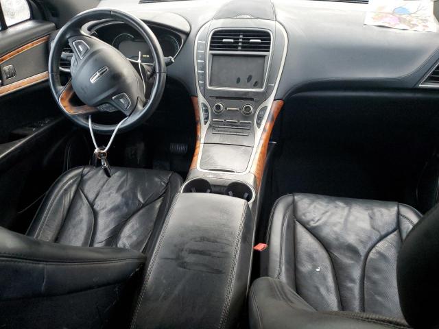 2LMPJ8LR1JBL17984 - 2018 LINCOLN MKX RESERVE أسود صورة 8