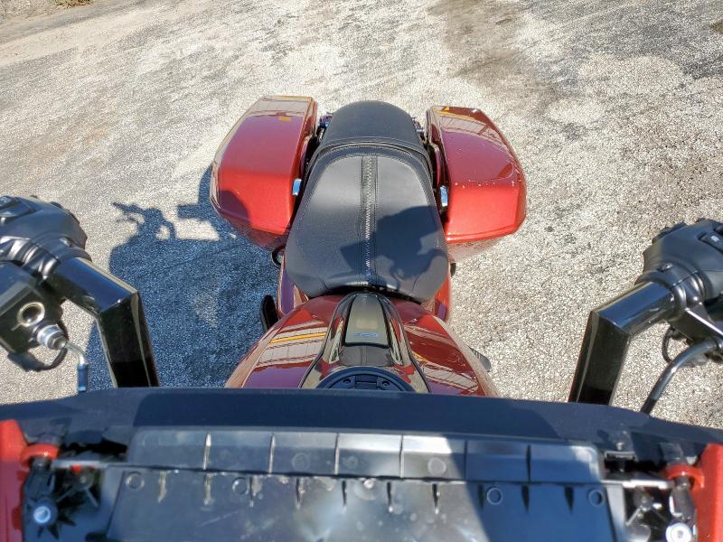 1HD1KB715SB630854 - 2025 HARLEY-DAVIDSON FLHX Қызыл фото 5